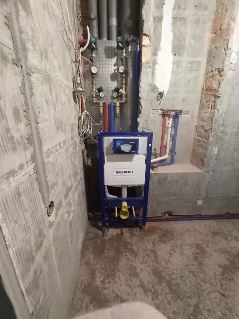 Сантехнік Київ (Нивки), правий берег