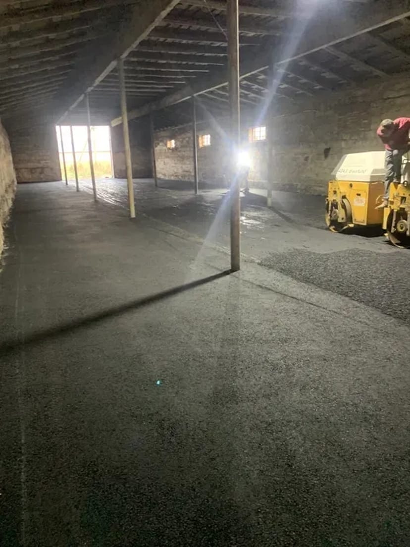 Асфальтування доріг, дворів, автостоянок та складів