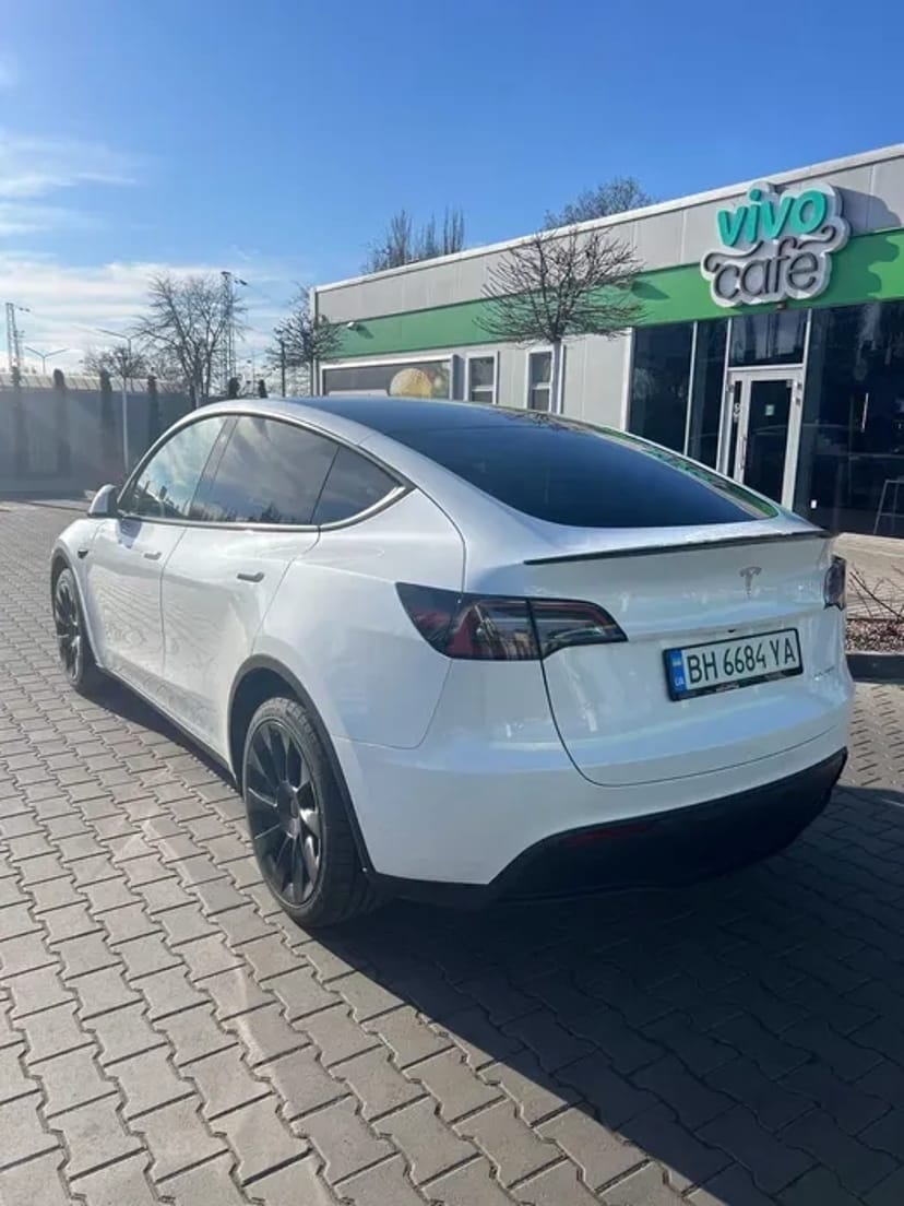 Тесла TESLA Model Y Long Range DUAL Motor авто машина