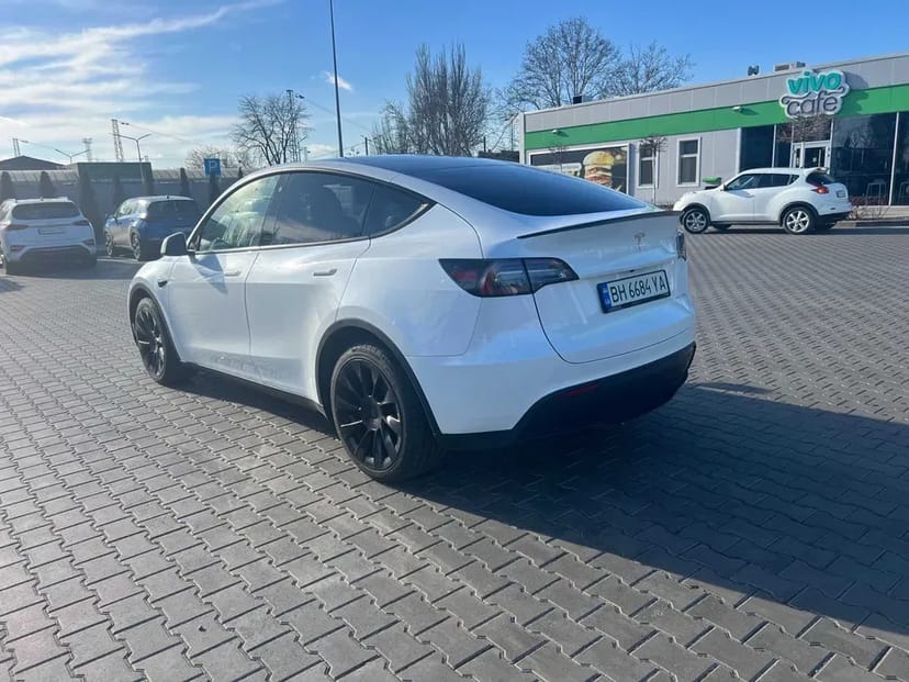 Тесла TESLA Model Y Long Range DUAL Motor авто машина