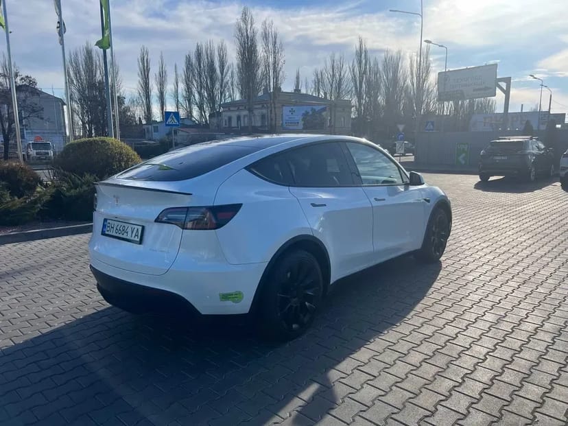 Тесла TESLA Model Y Long Range DUAL Motor авто машина