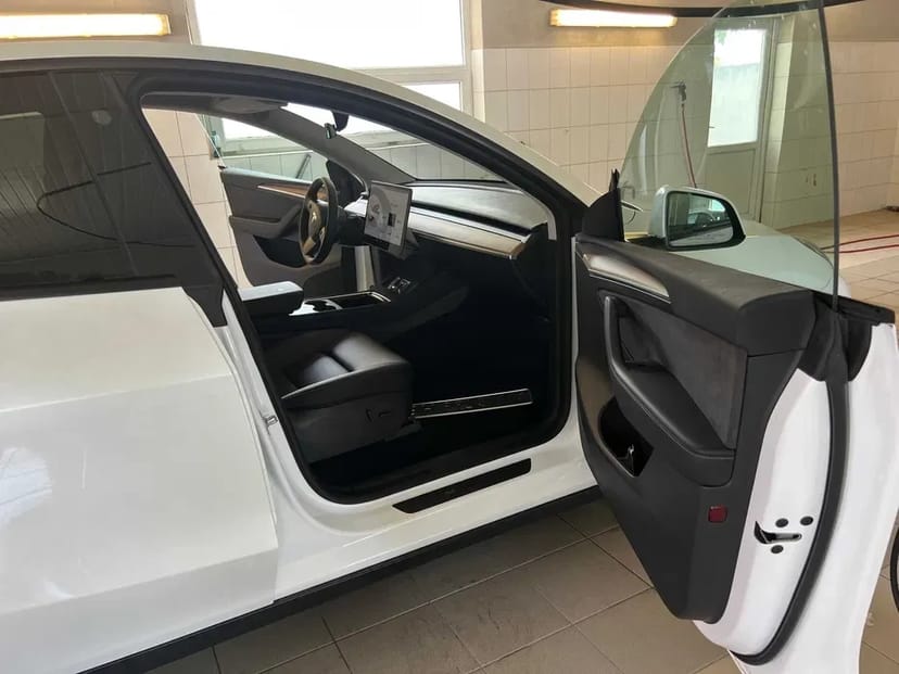 Тесла TESLA Model Y Long Range DUAL Motor авто машина