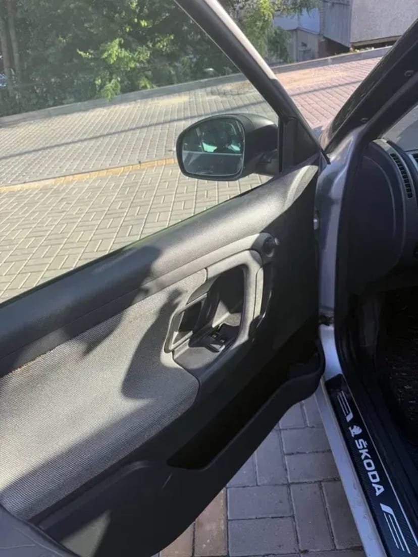 Авто Skoda Fabia 2011