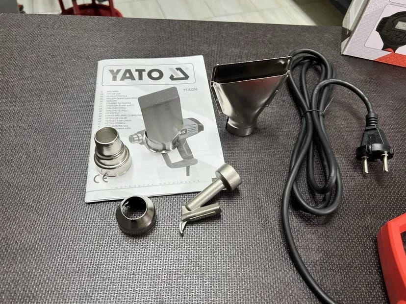 Фен будівельний 1600 Вт LCD дисплей YATO + насадка для паяння прутком
