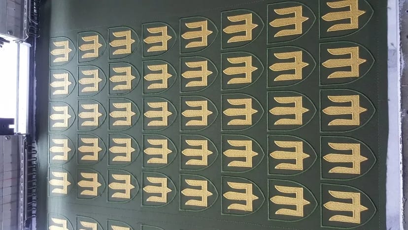 Послуги машинної вишивальної машинки. Вишивка на замовлення