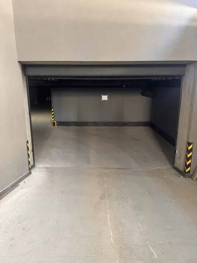 Паркомісце ЦЕНТР в ЖК «Метрополь»