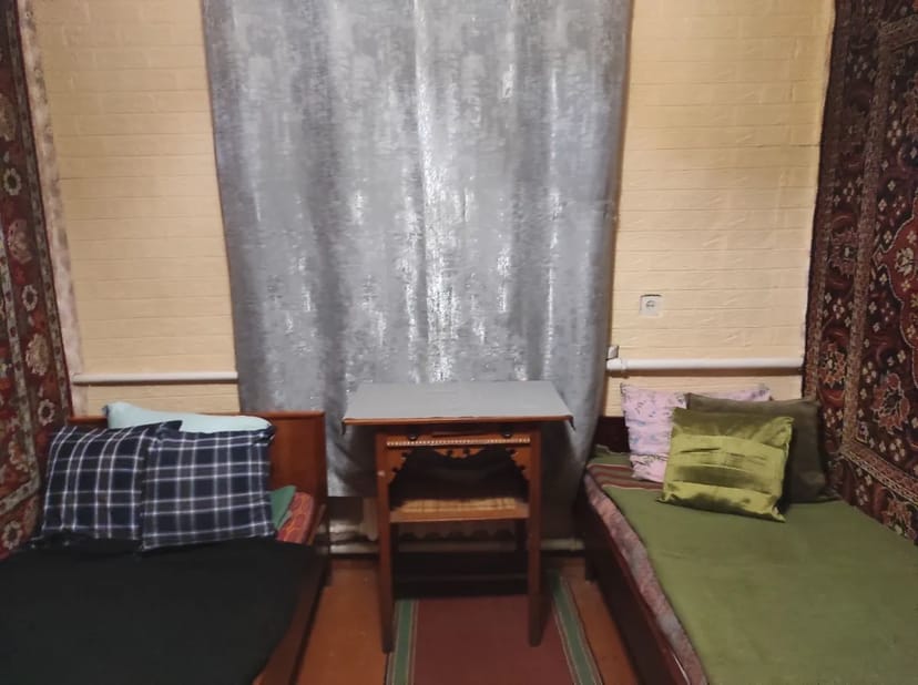 Лівий берег Здається кімната в районі Комінмет. для чоловіків