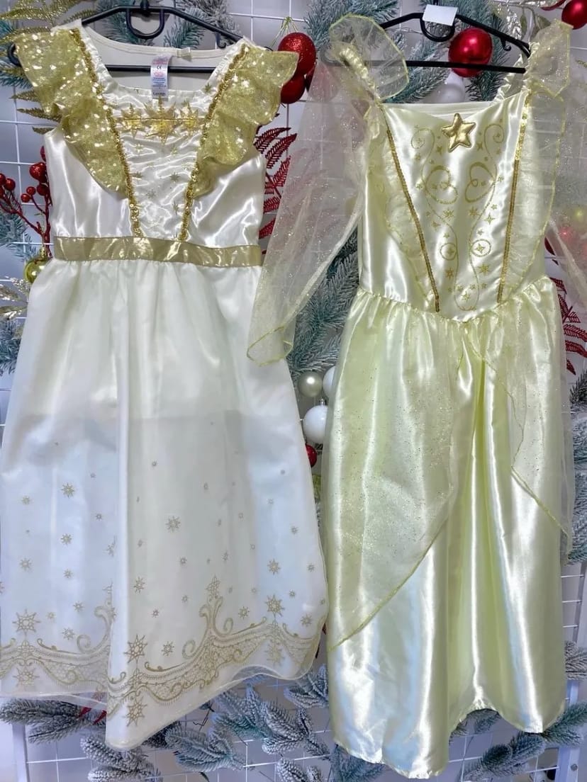 Костюми та плаття