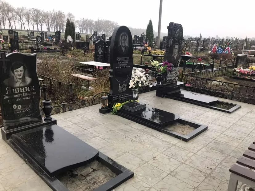 Пам'ятники з Граніту — Виготовлення та Встановлення (Власне Виробництво)