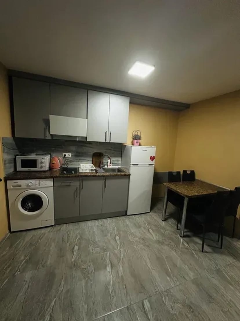 Житло подобово погодинно 2 кімнати 1 поверх квартира апартамент