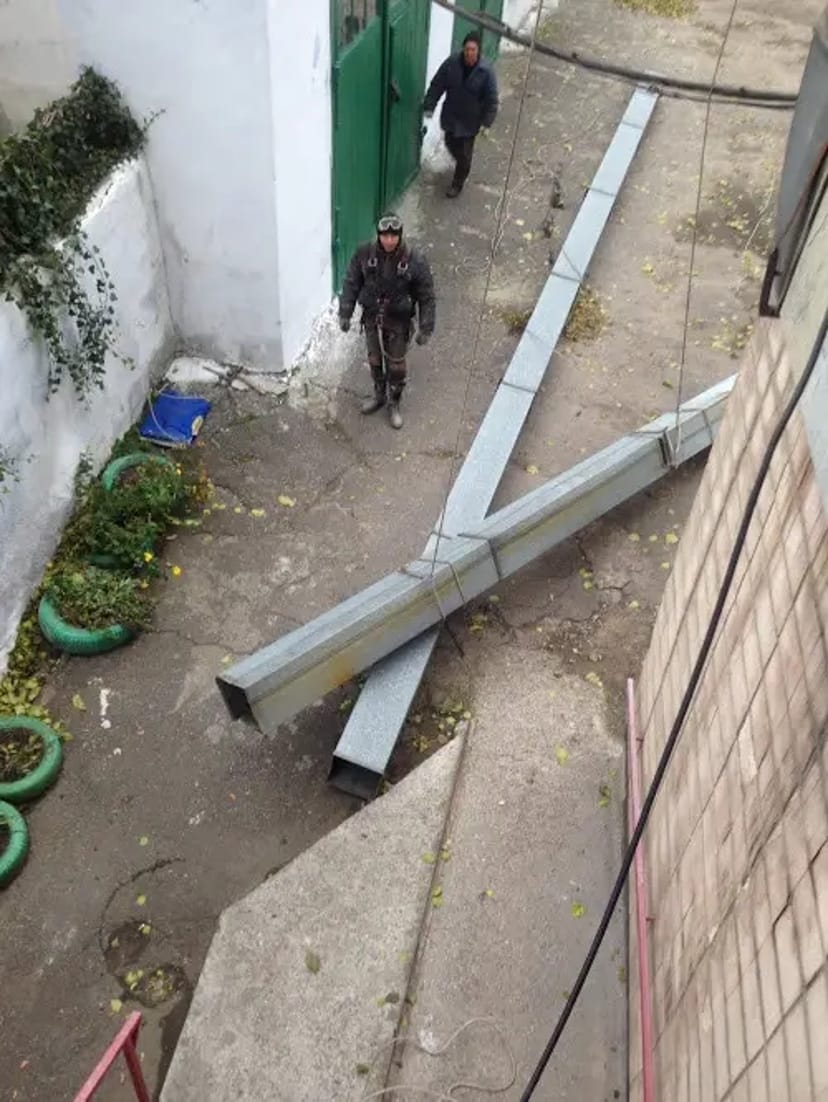 Установка вентиляційних каналів на висоті