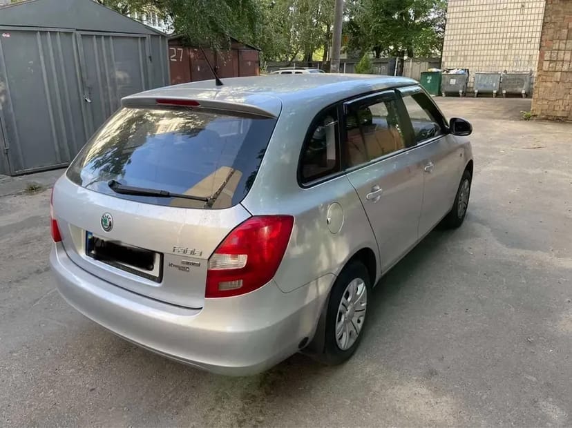 Авто подобово шкода фабія газ бензин