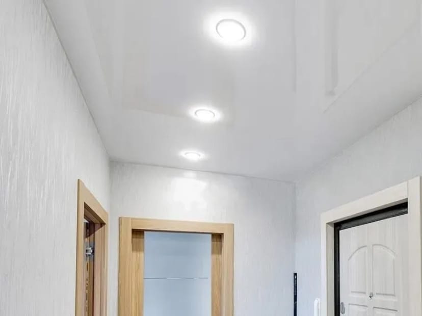 Натяжні стелі (Натяжные потолки)