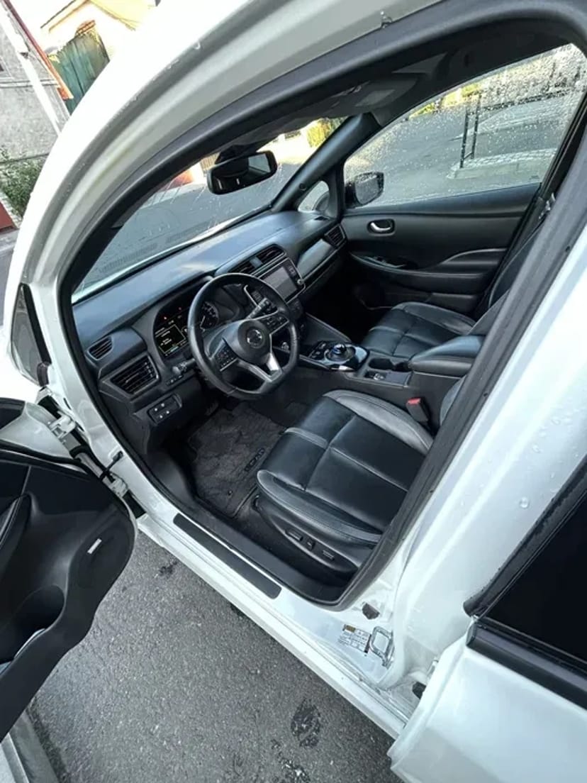 Елекрокар Nissan Leaf авто в таксі глово довгостроково!