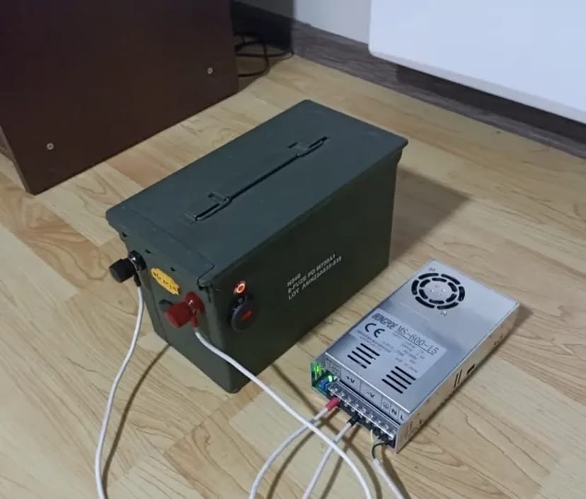 Збираємо на замовлення батареї та комплекти для постійного харчування квартир, офісів, будинків.