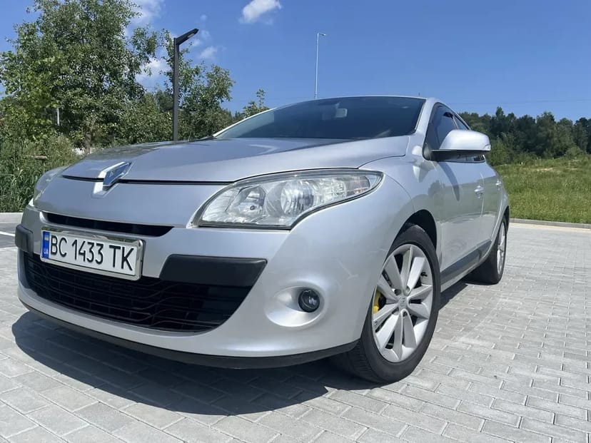Авто на таксі або власні потреби,RENAULT MEGANE-3,2011рік