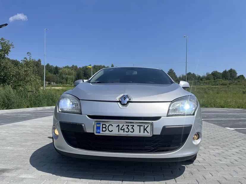 Авто на таксі або власні потреби,RENAULT MEGANE-3,2011рік