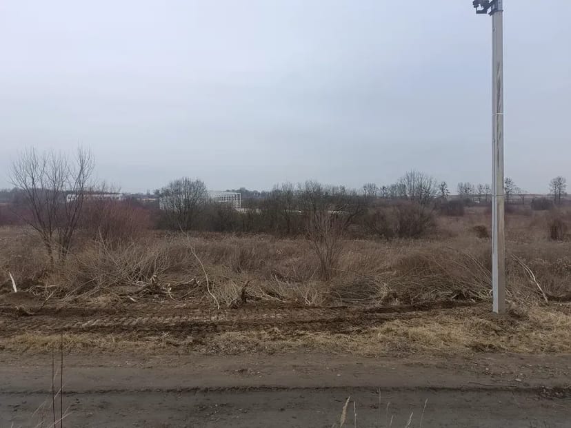 Чистка ділянок,вирівнювання,підсипка