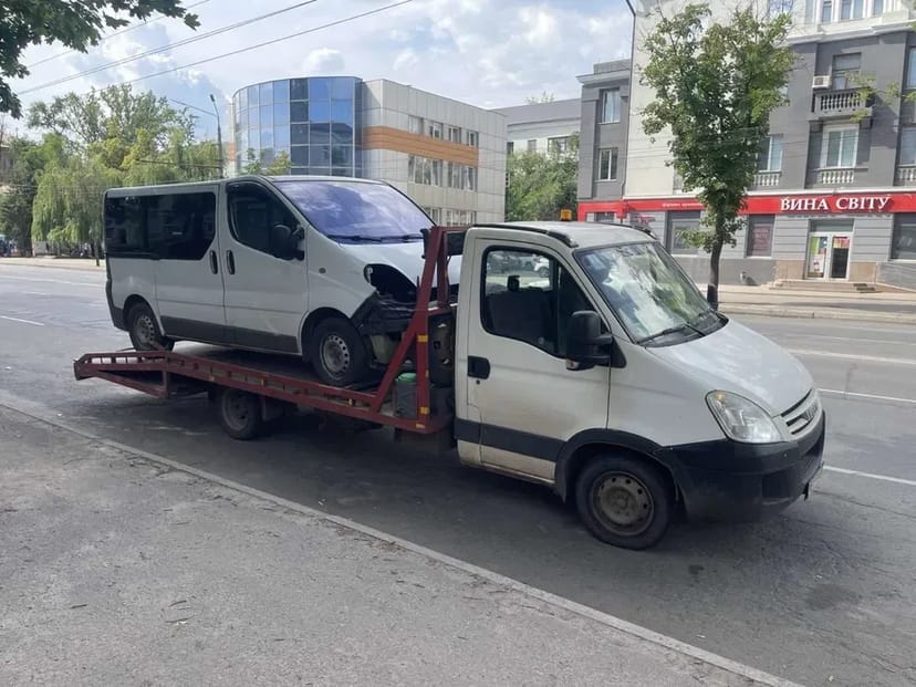 Евакуатор від 800 грн. Кривий Ріг, вантажопідйомність 5 т, платформа 6 м.