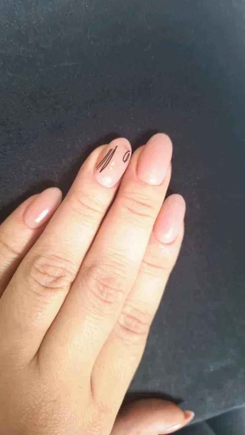 Потрібні моделі на манікюр