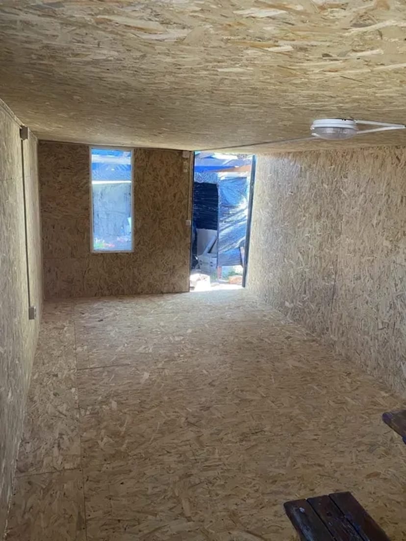 Вагончик битовка дачний домік дім хатка побутивка