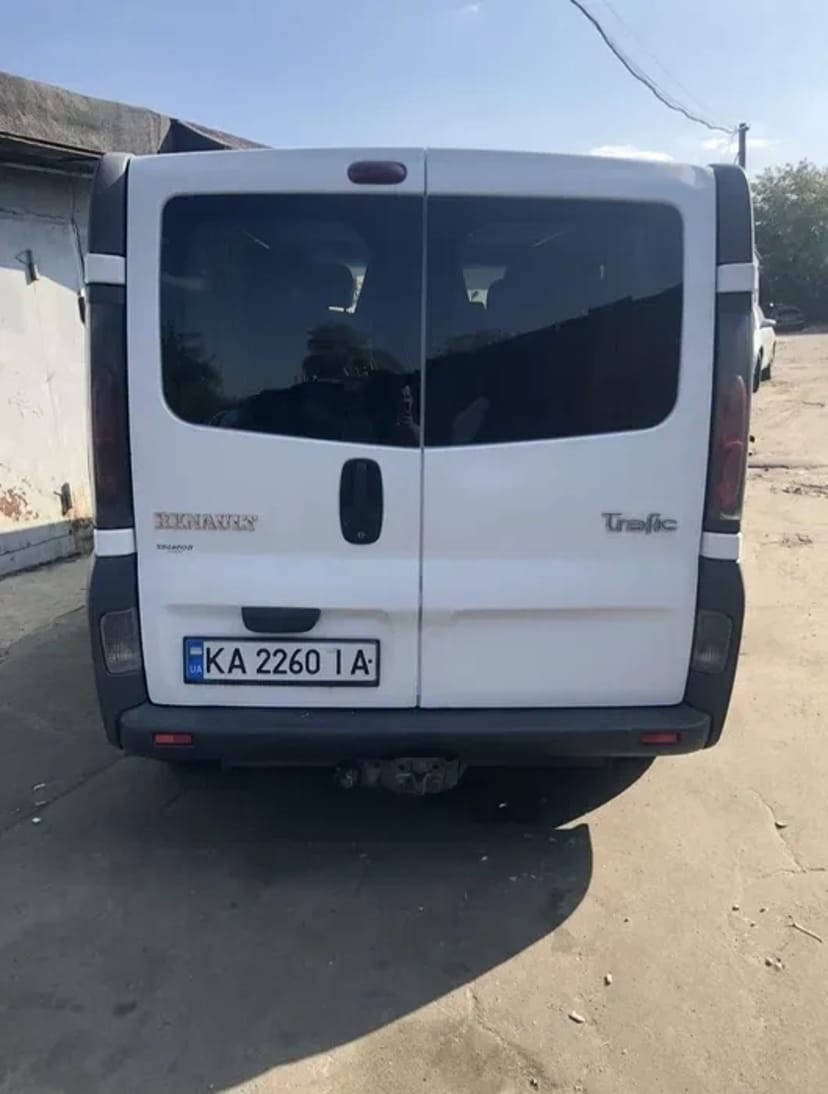 Мікроавтобус 5000 грн/неділя.