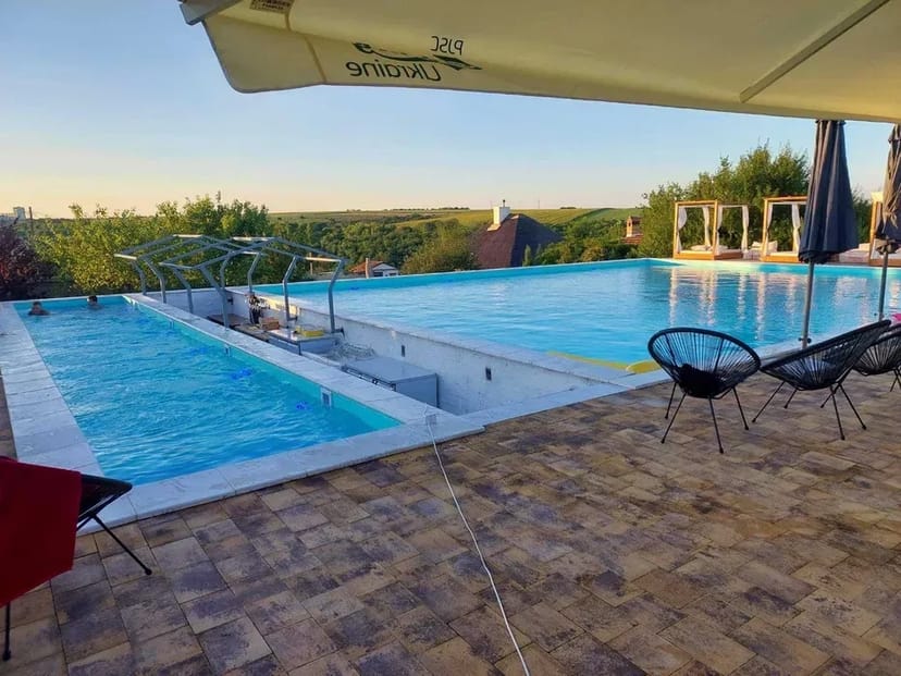 Будівництво басейнів в Україні. Обладнання для басейнів. Хімія.