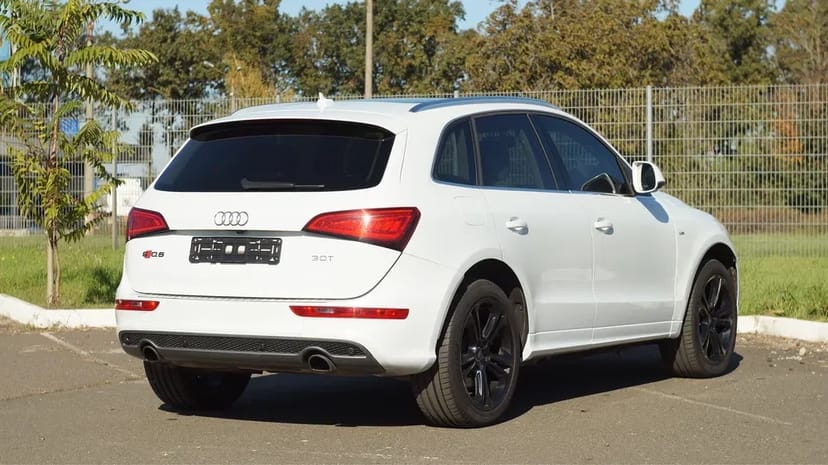 Ремонт мотора Audi Q5 2.0 TSI: гарантія та якість.