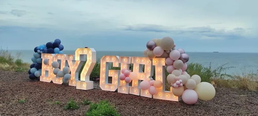 Літери для ґендер паті baby, ведуча, Фотозона, букви, дим, салют, кульки