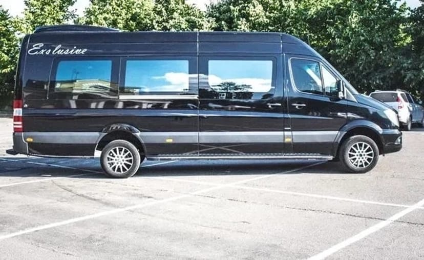 181 Мікроавтобус на весілля трансфер Mercedes Sprinter черный VIP class