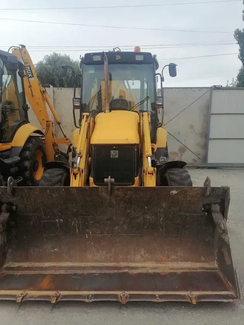 Екскаватор-навантажувач JCB 3CX Бровари