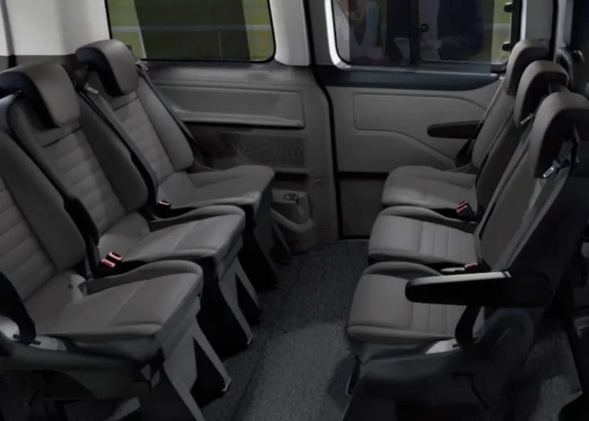 Пасажирські перевезення мікроавтобусом FORD TURNEO CUSTOM 2019, 8+1.