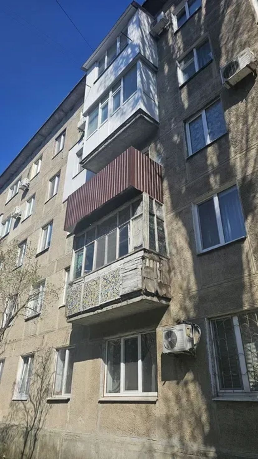 Балкон з розширенням обшивка профлист