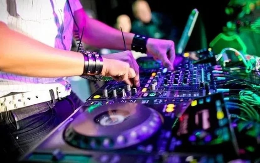 Ведучий, Ді Джей (DJ), Тамада на виїзд + обладнання Sony