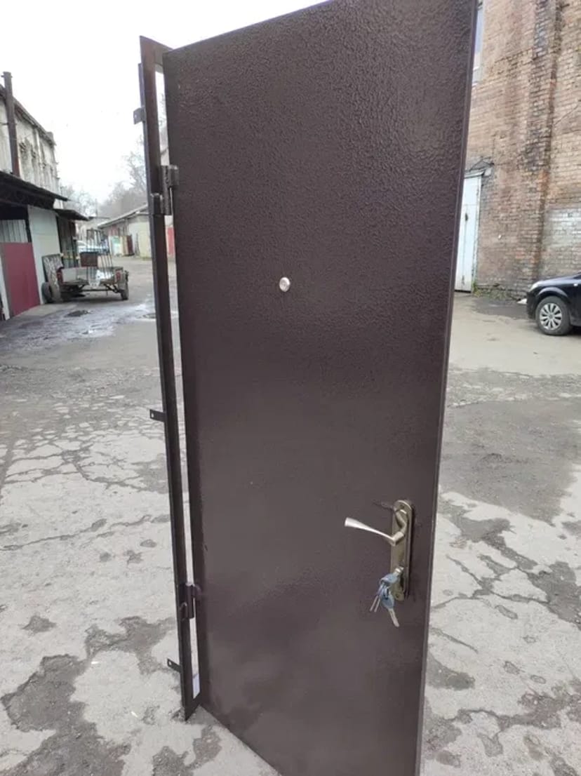 Решітки, грати, броньовані двері