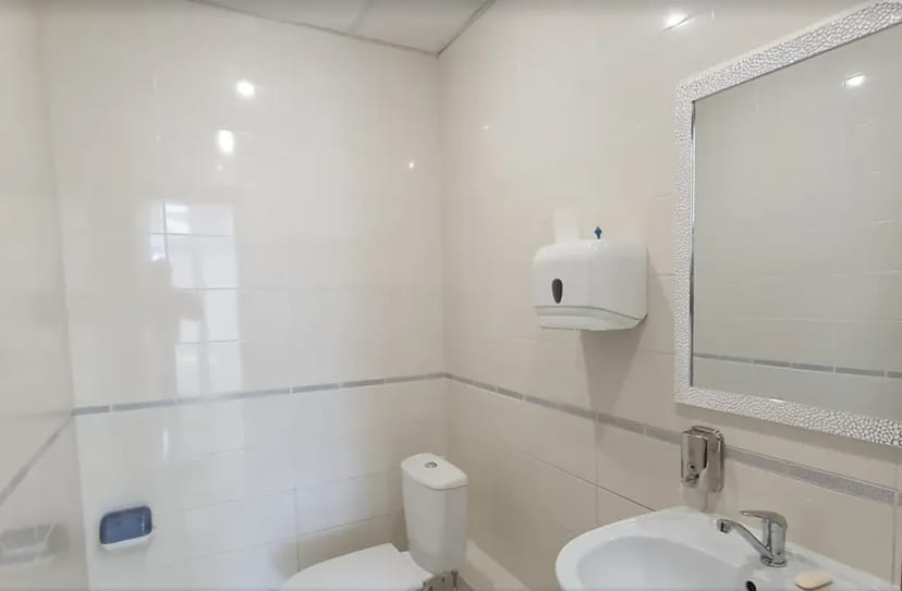 Офісне приміщення на вул. Королеви Єлизавети ІІ 7, приміщень - 5, поверх - 7