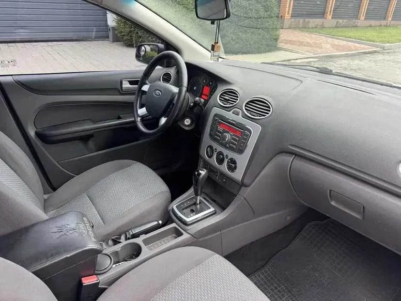 Авто 500 грн доба Ford Focus автомат газ бенз