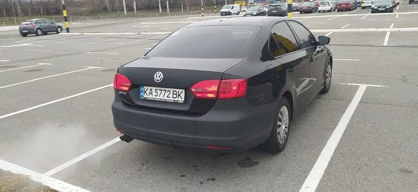 Авто Volkswagen Jetta 2013