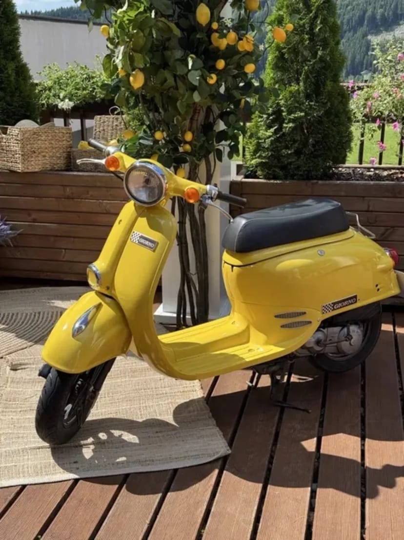 Ретро мопед для фотосесій Honda GIORNO