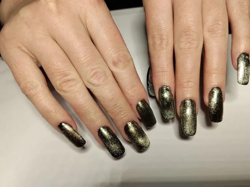 Манікюр та нарощування нігтів.Недорого