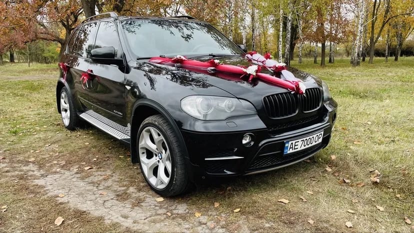 Автомобіль з водієм