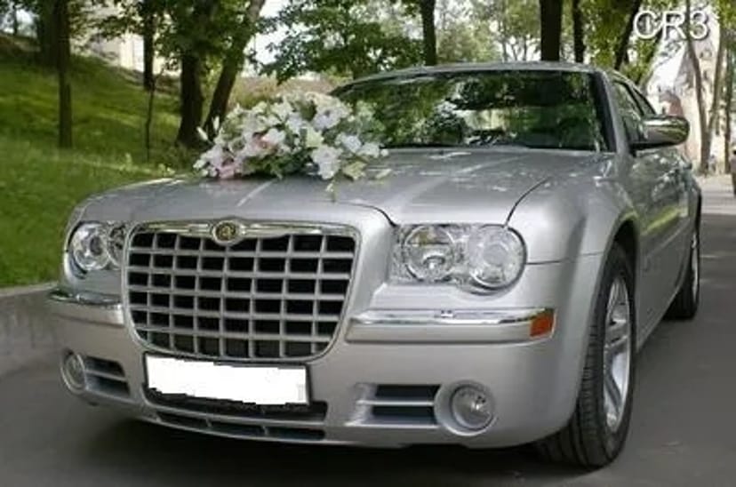 138 Авто на весілля Chrysler 300C сріблястий замовити на весілля