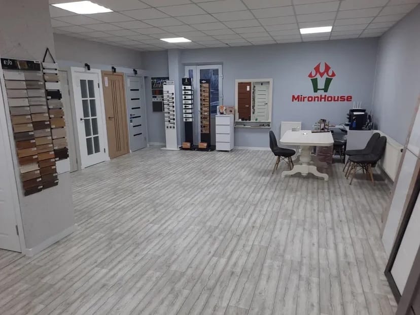 Укладка линолеума, ковролина, пайка швов