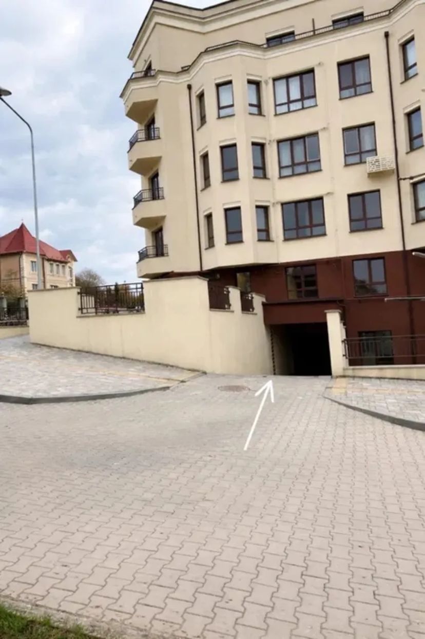 Велике Паркомісце 20,5 м², ЖК Віденський квартал район Фастівська