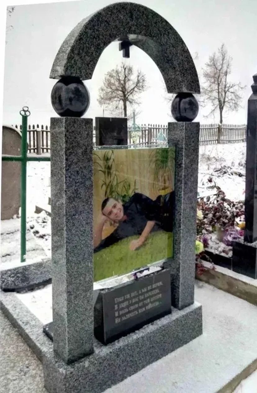 Виготовлення пам’ятників БЕЗ ПЕРЕПЛАТ І ЗАТРИМОК, граніт, бетон