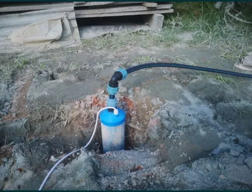 Буріння свердловин вручну та малогабаритною установкою