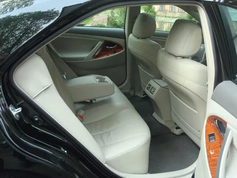 157 Toyota Camry black авто на весілля