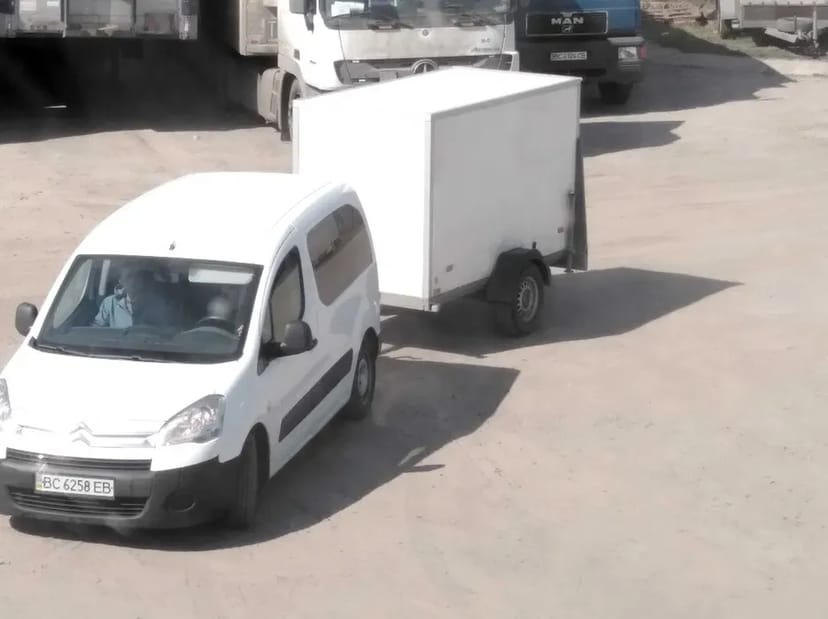 Причепи, лавет/ повної маси 750-3500кг
