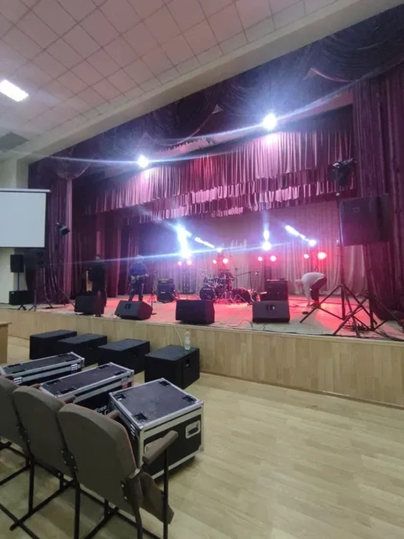 Сцени, світло та Лед екрани