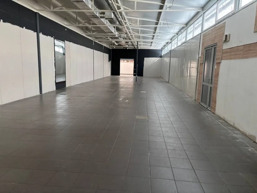 Приміщення 270 м2 біля Аврори, Мостицький ринок